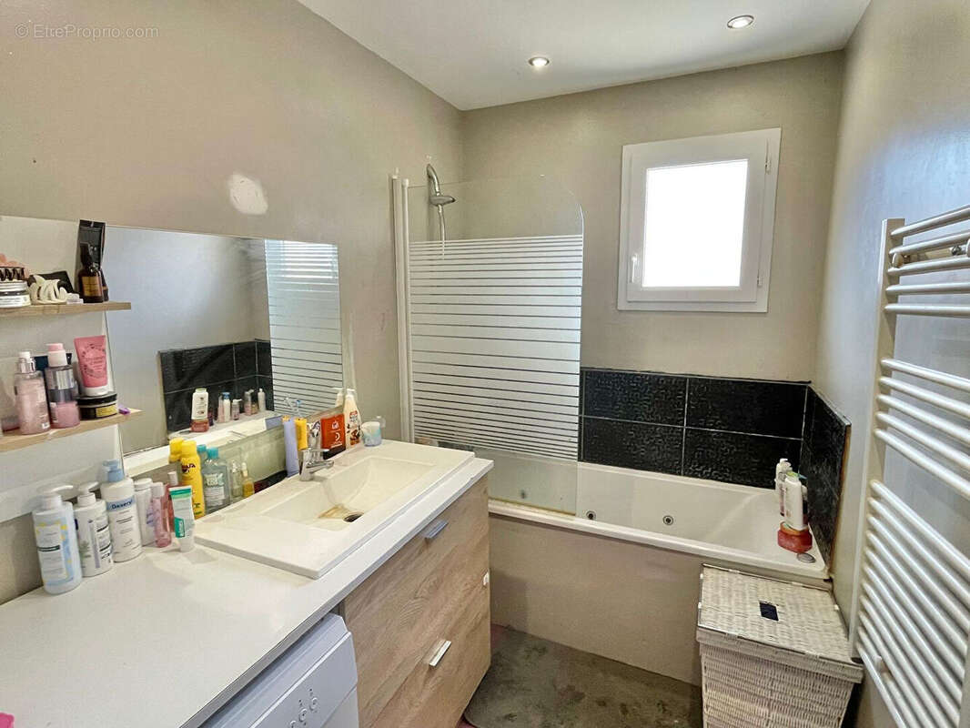 Maison à MONTALIEU-VERCIEU