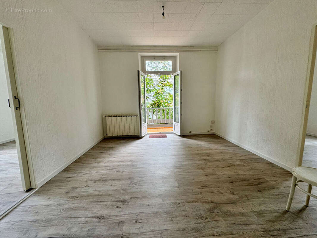 Appartement à MARSEILLE-8E