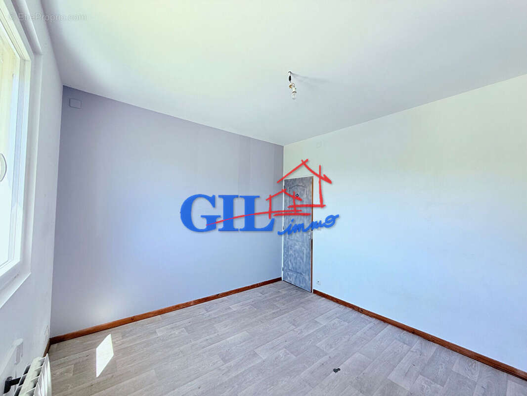 Maison à SAVIGNY-LE-TEMPLE