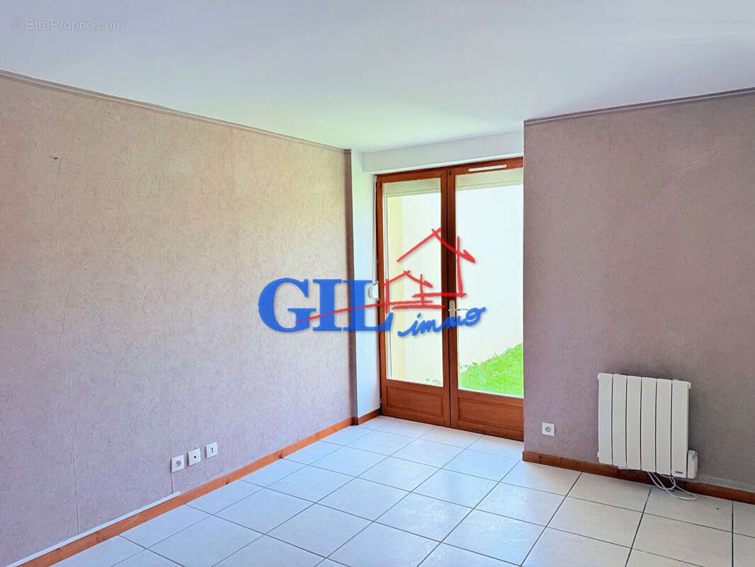 Maison à SAVIGNY-LE-TEMPLE