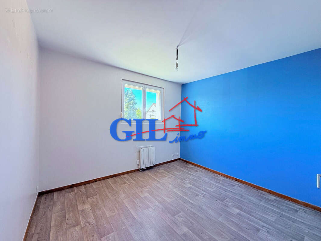 Maison à SAVIGNY-LE-TEMPLE