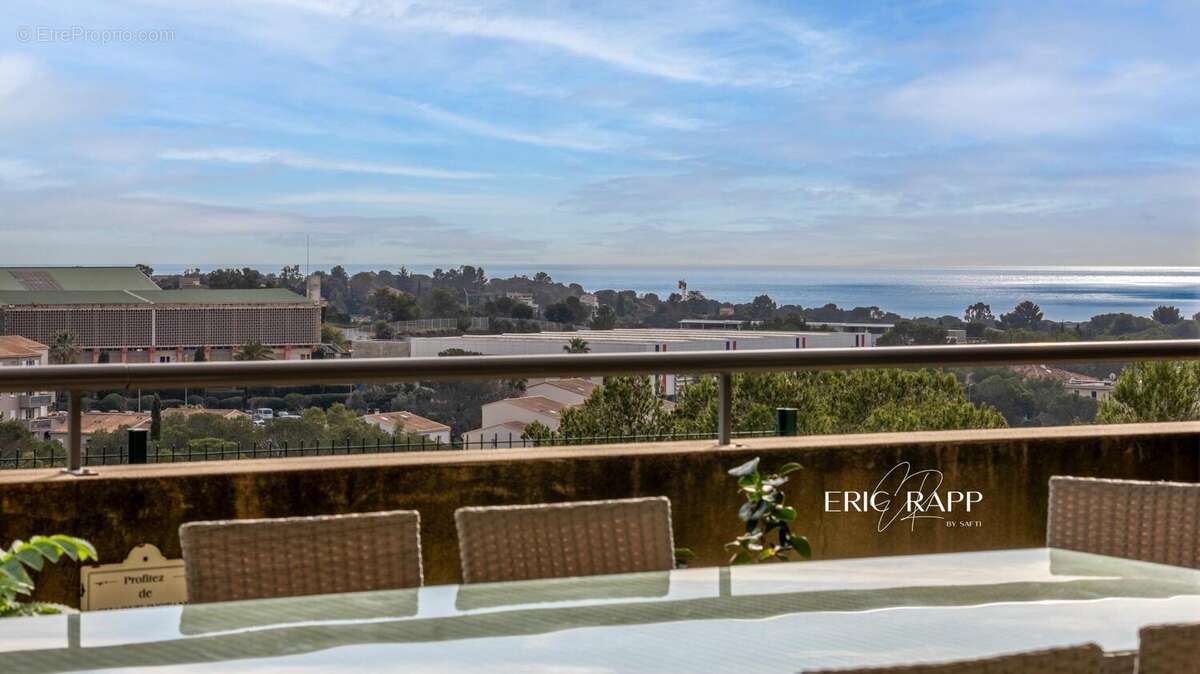 Photo 2 - Appartement à SAINT-RAPHAEL