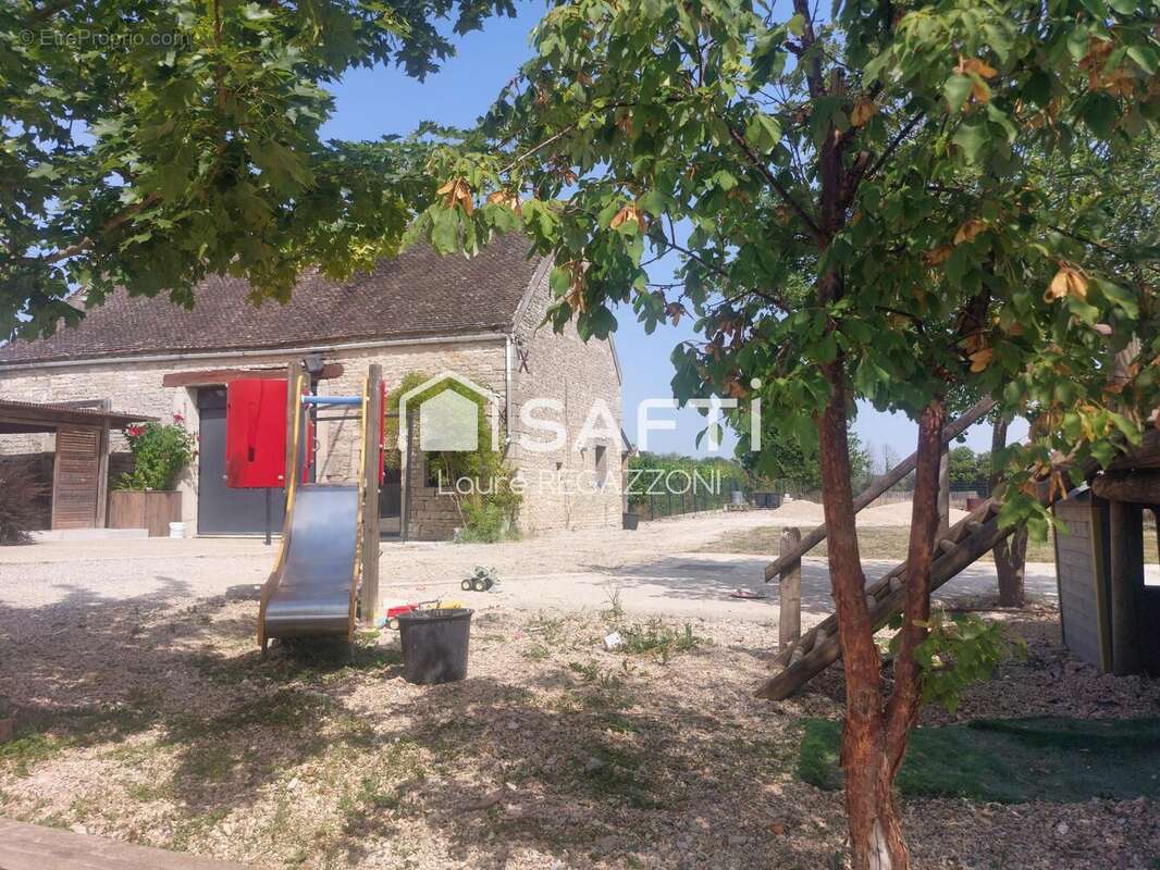 Photo 3 - Maison à MERCEUIL