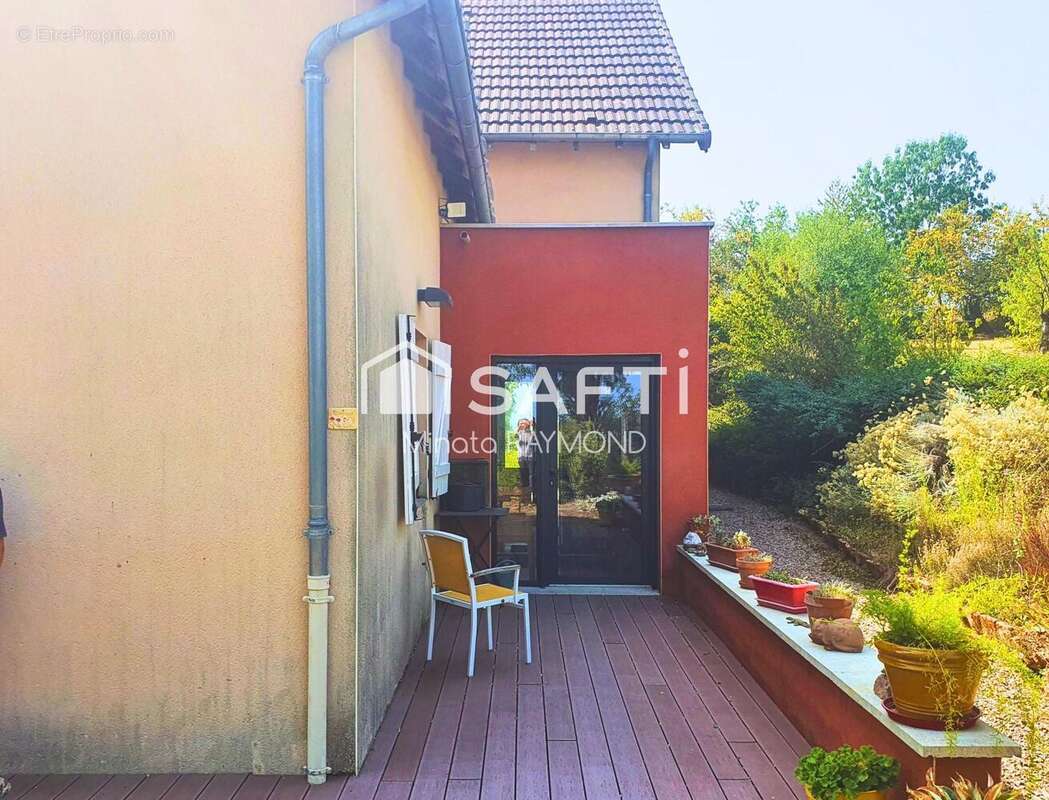 Photo 2 - Maison à LE DONJON