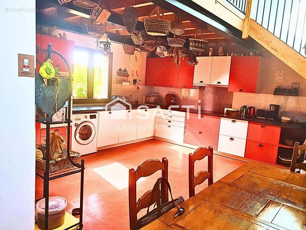 Photo 3 - Maison à LE DONJON