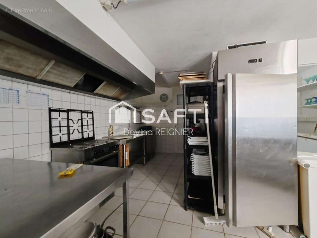 Photo 8 - Commerce à TESSON