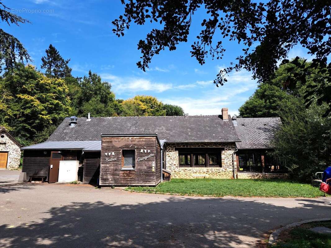 Photo 5 - Commerce à SAINT-BERTHEVIN