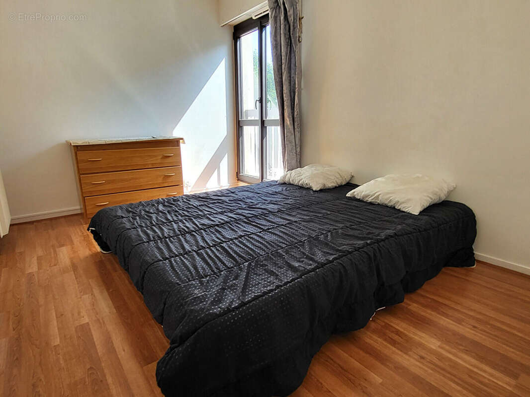 Appartement à LES CLAYES-SOUS-BOIS