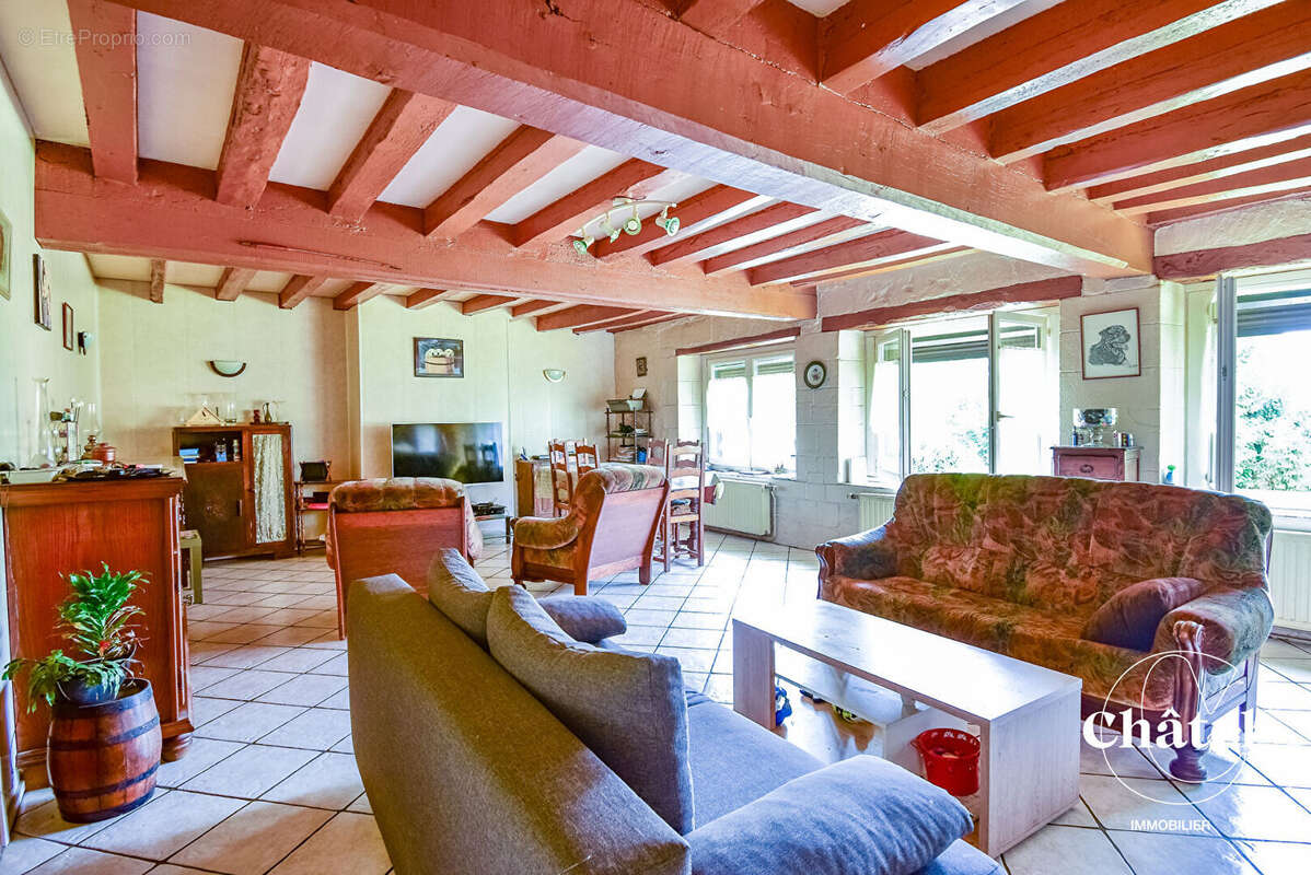 Maison à BAILLEUL-SUR-THERAIN