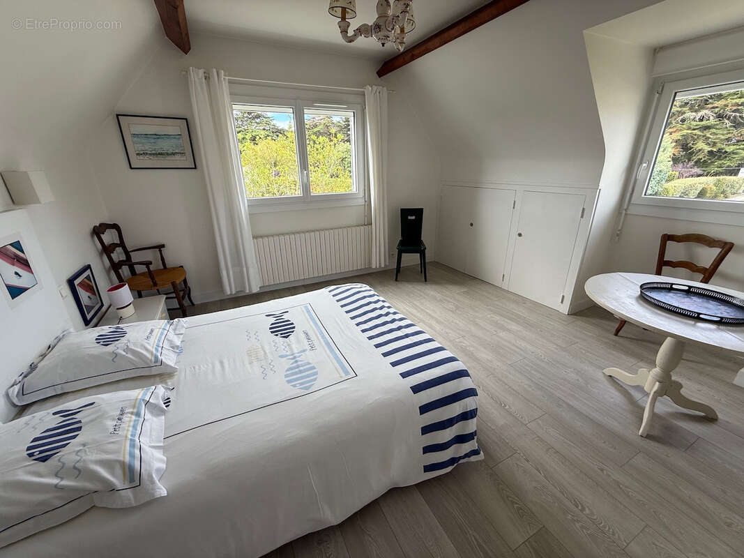 Maison à LE POULIGUEN