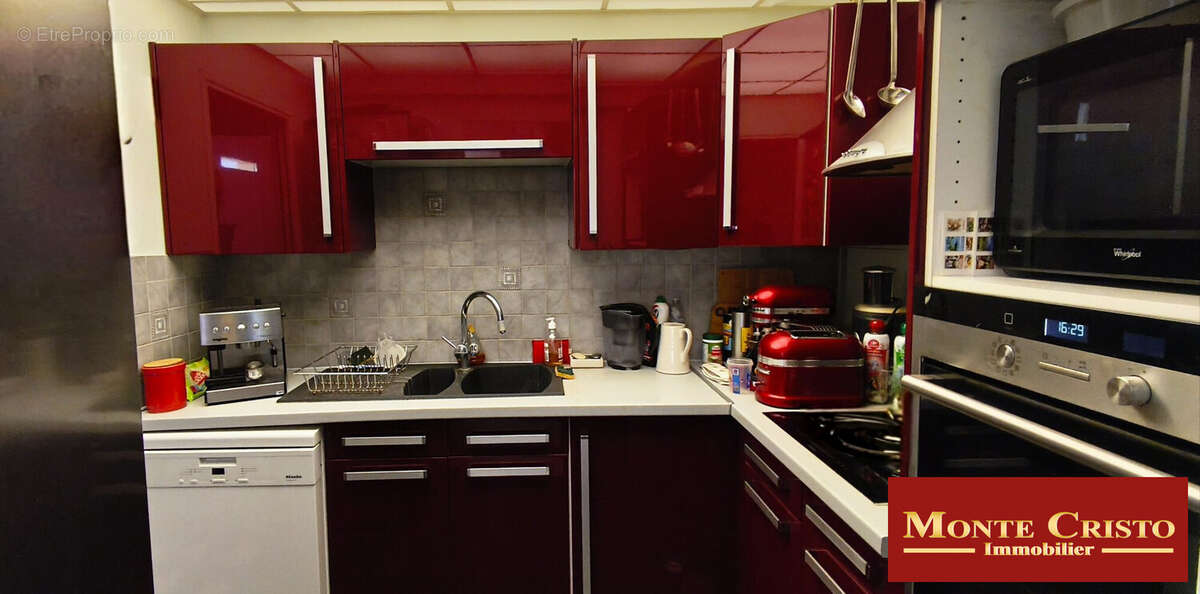 cuisine équipée - Maison à VERSAILLES