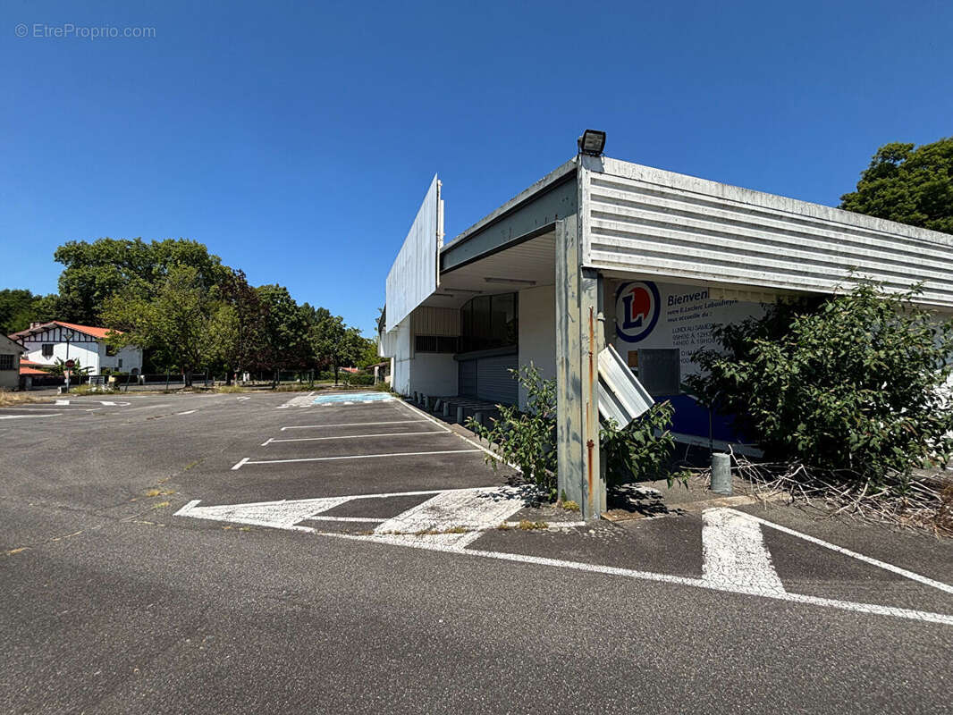 Commerce à LABOUHEYRE