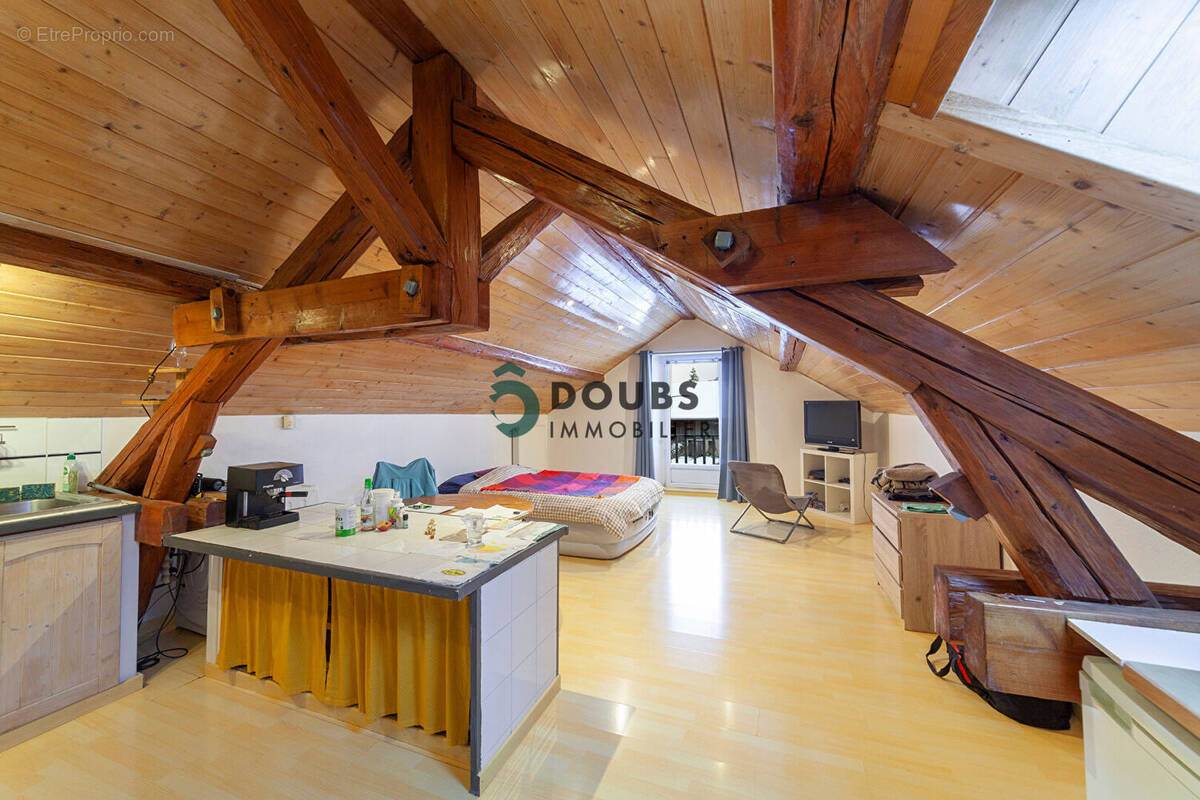 Appartement à FERRIERES-LE-LAC