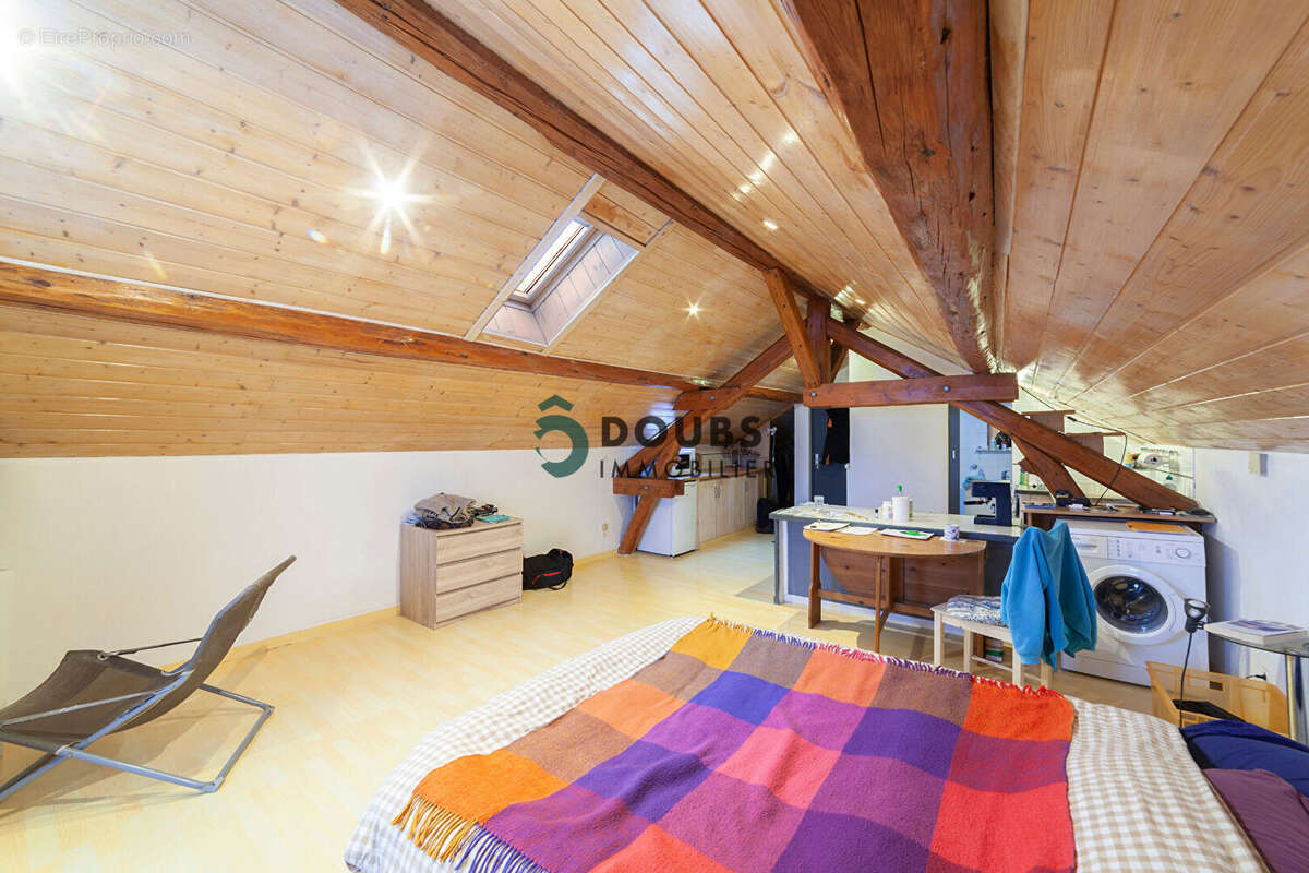 Appartement à FERRIERES-LE-LAC