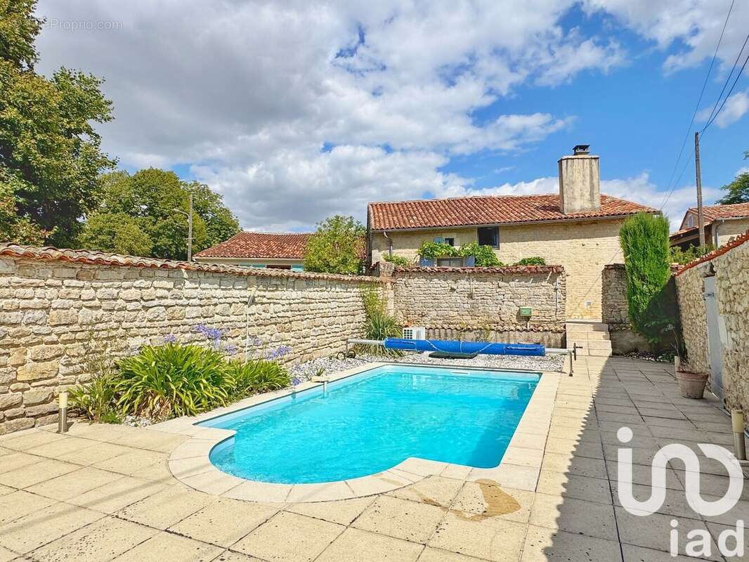 Photo 2 - Maison à JUILLE