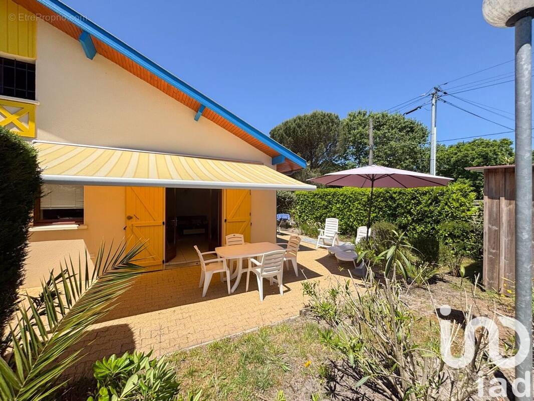 Photo 1 - Maison à SAINT-JULIEN-EN-BORN