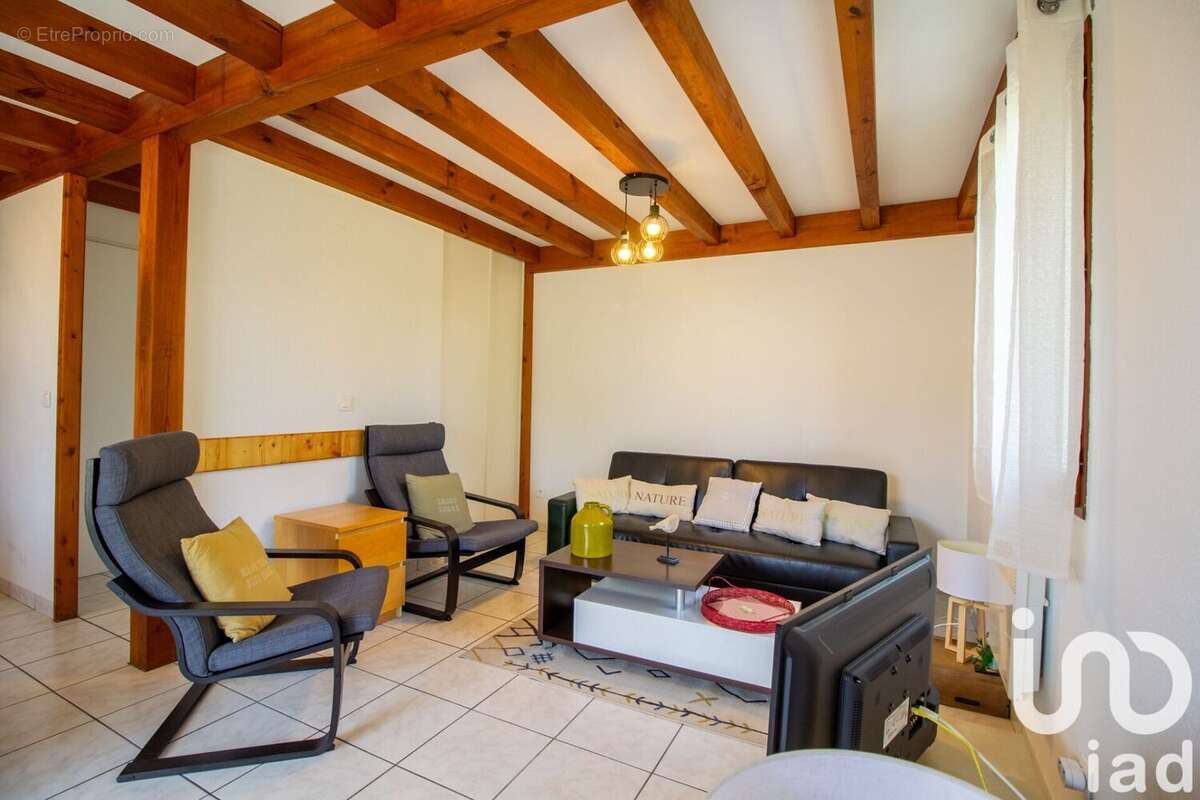 Photo 3 - Maison à SAINT-JULIEN-EN-BORN