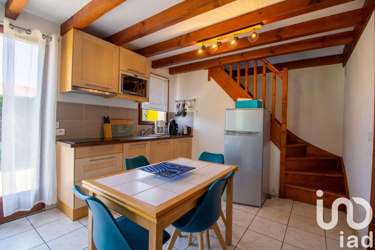 Photo 4 - Maison à SAINT-JULIEN-EN-BORN