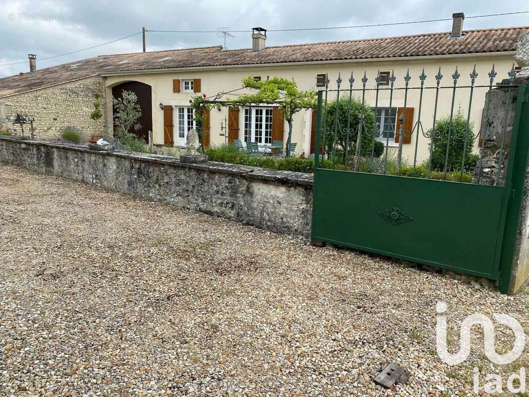 Photo 2 - Maison à GERMIGNAC