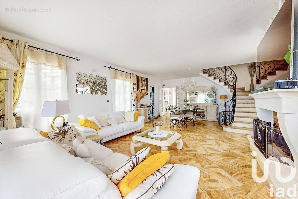 Photo 1 - Maison à CREGY-LES-MEAUX