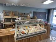 Photo 1 - Commerce à SURGERES