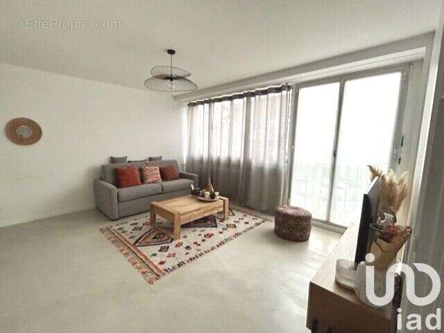 Photo 3 - Appartement à SAINT-MAUR-DES-FOSSES