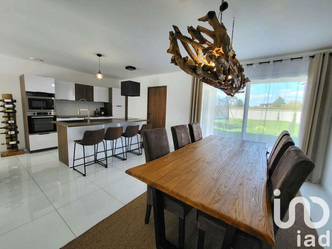 Photo 3 - Maison à CHATELLERAULT