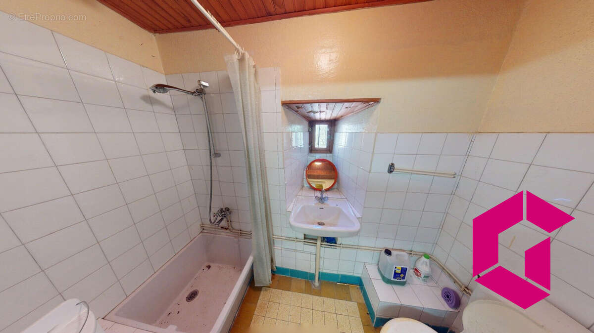 Maison à SAINT-PAL-DE-CHALENCON