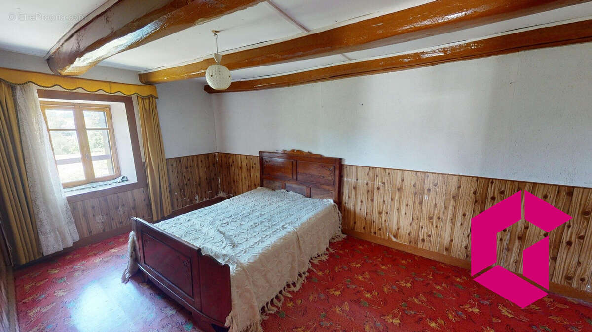 Maison à SAINT-PAL-DE-CHALENCON