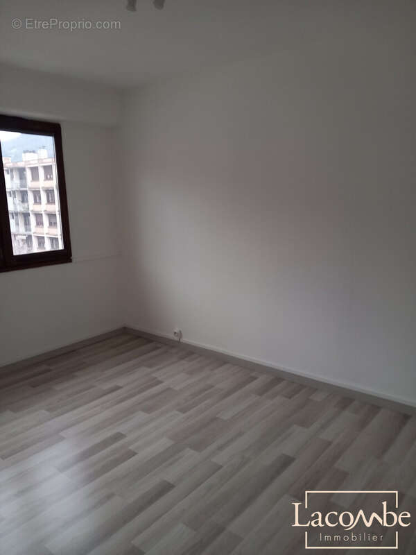 Appartement à ALBERTVILLE