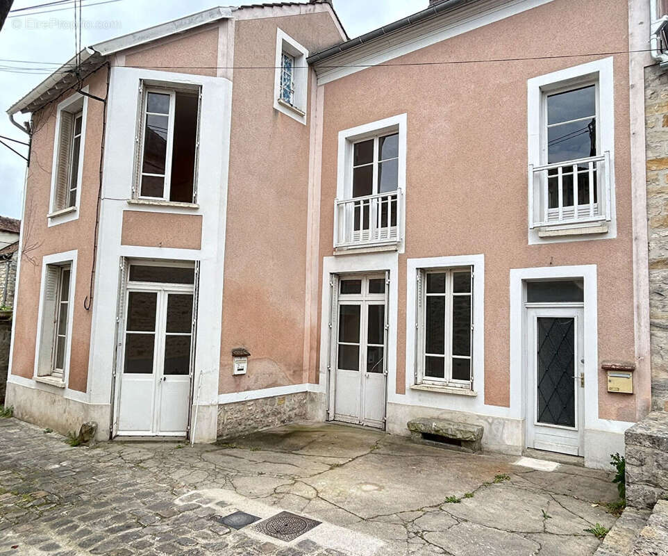 Appartement à BOURRON-MARLOTTE