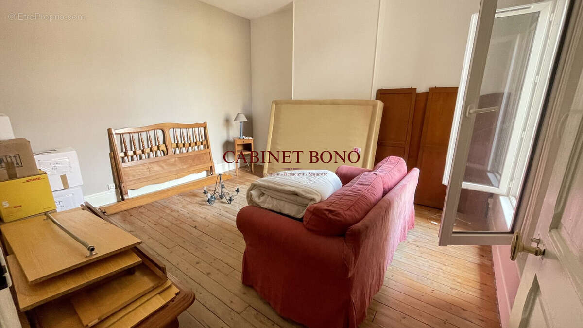 Chambre 1  - Maison à CHAUNY