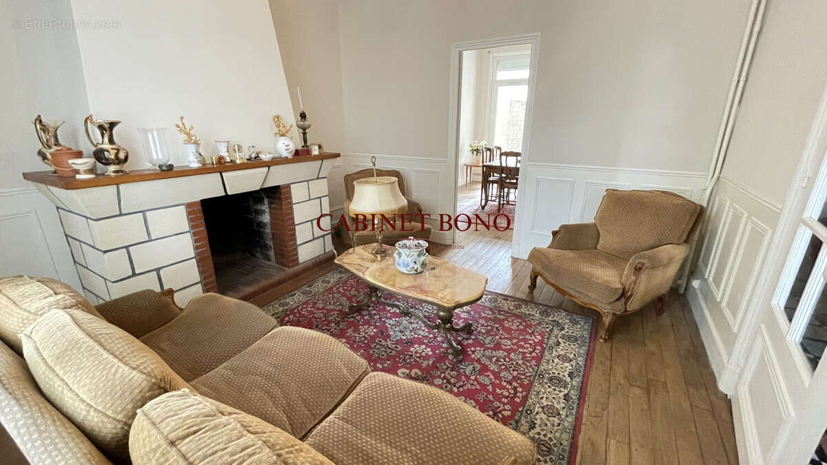 Salon - Maison à CHAUNY