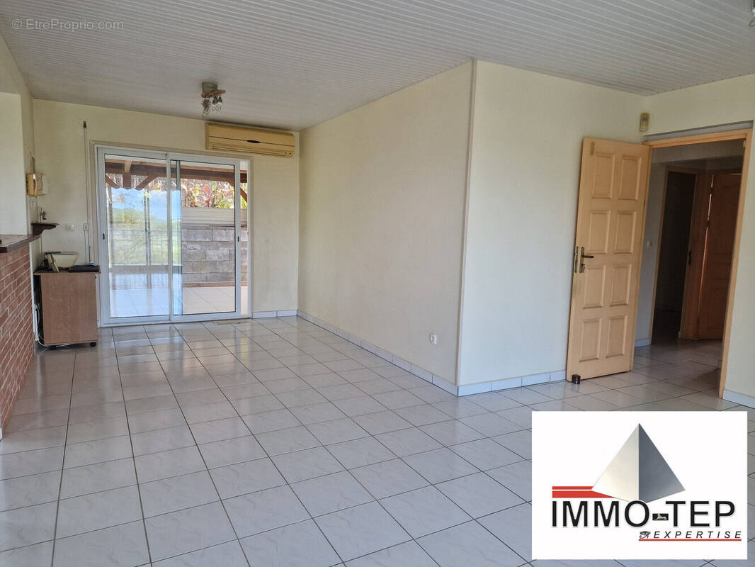 Maison à RIVIERE-PILOTE