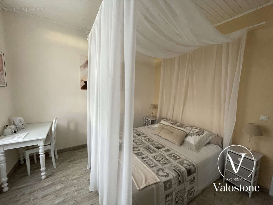 Appartement à MONTSOUE