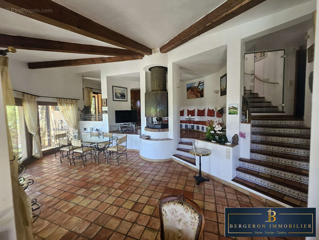 séjour - Maison à CABRIS