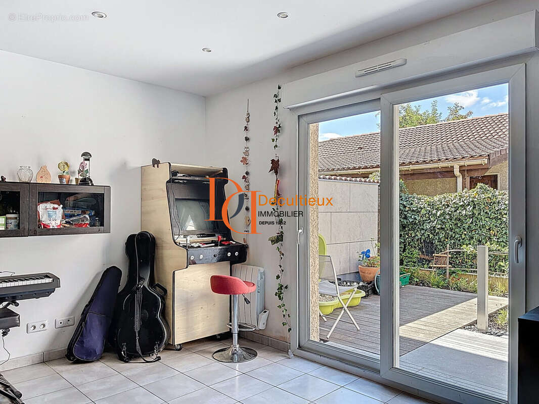 Maison à VAULX-EN-VELIN