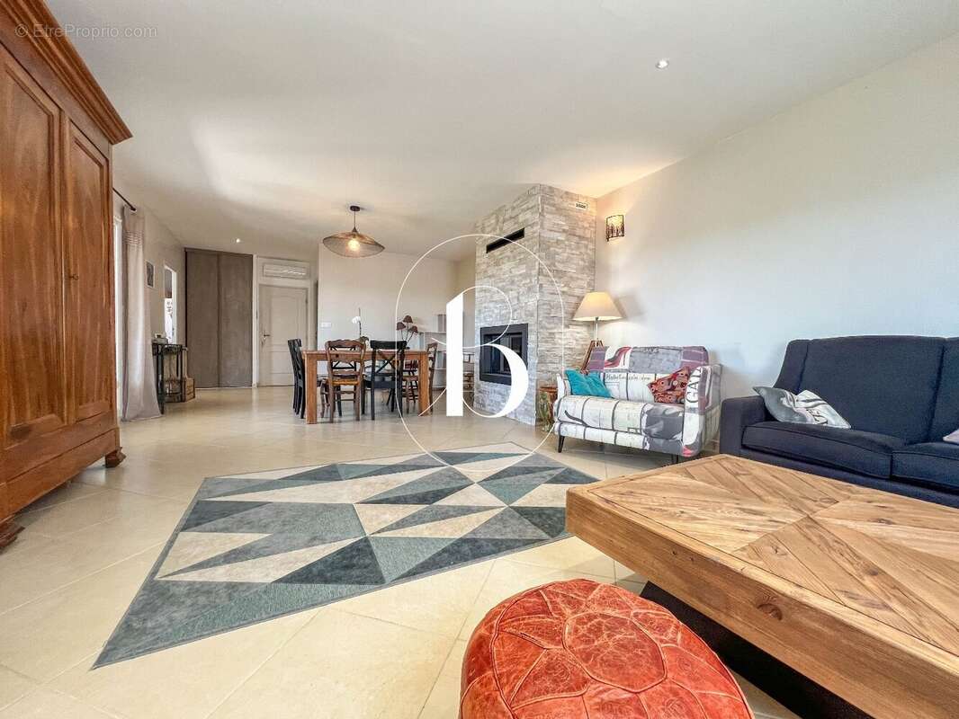 Maison à GOUDARGUES