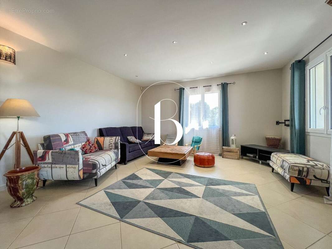 Maison à GOUDARGUES