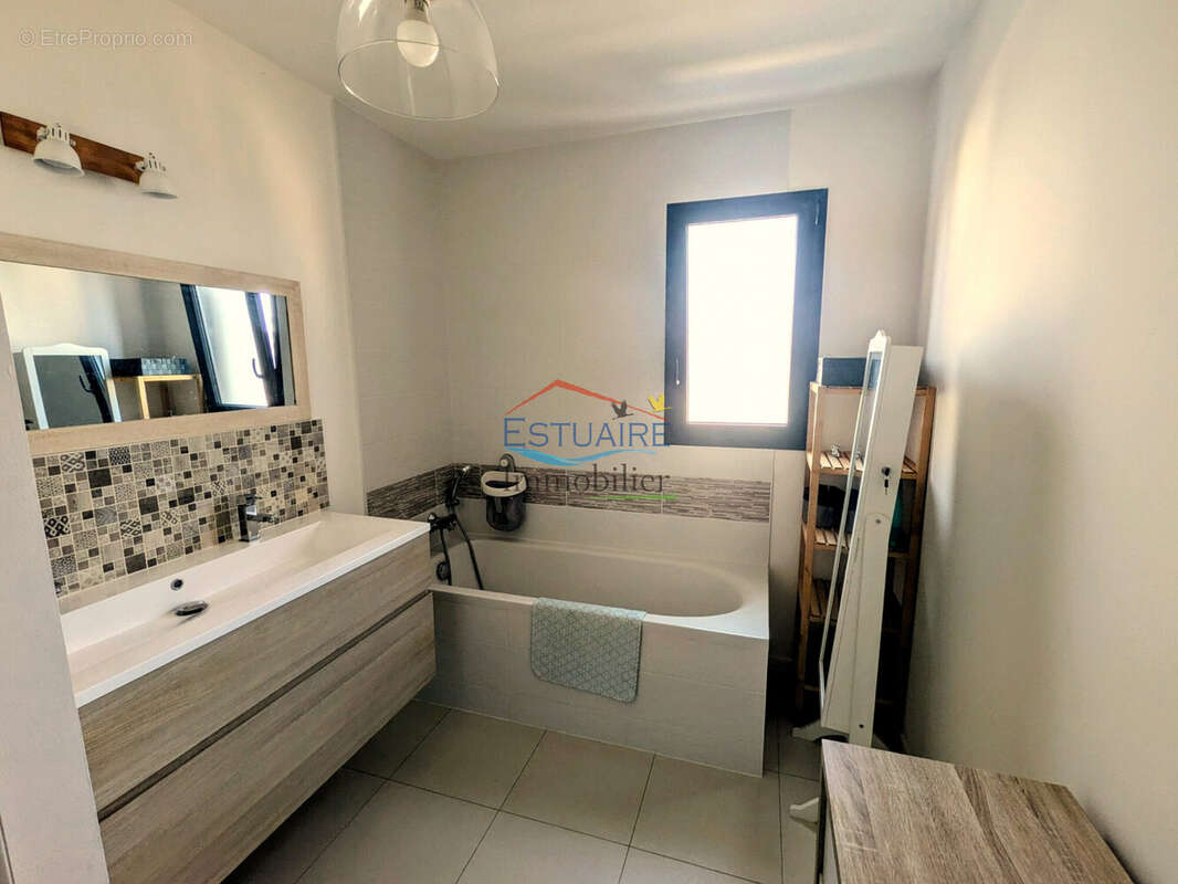 Maison à JOUE-SUR-ERDRE