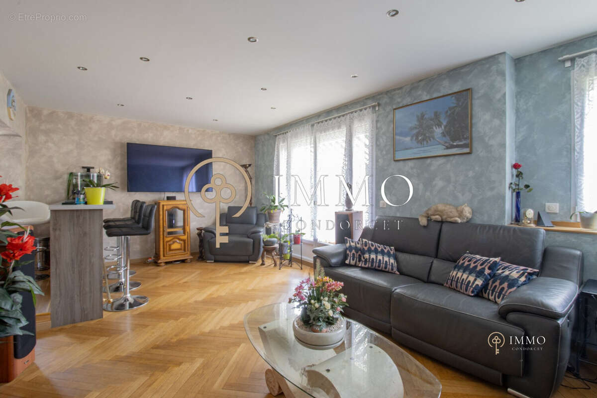 Maison à L'HAY-LES-ROSES