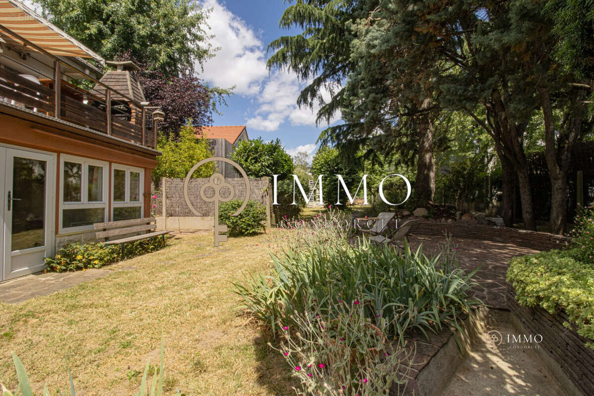 Maison à L'HAY-LES-ROSES