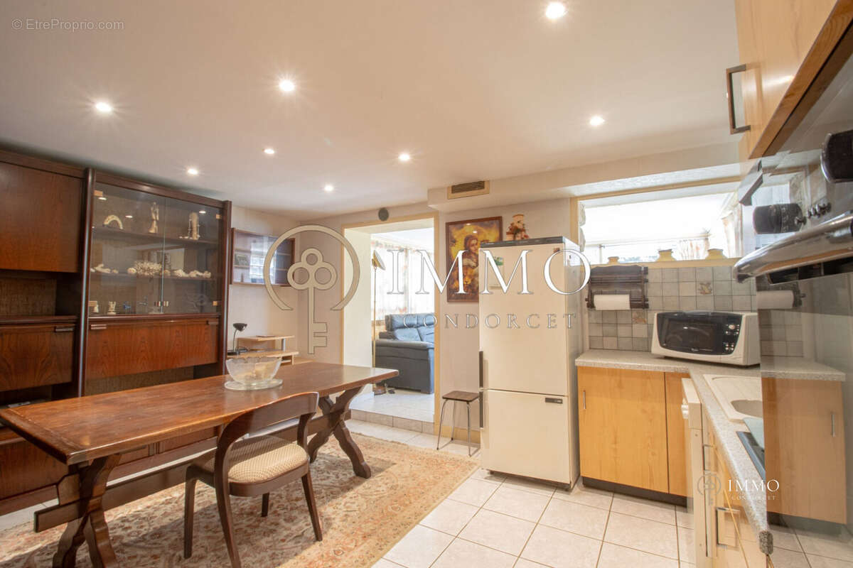 Maison à L'HAY-LES-ROSES