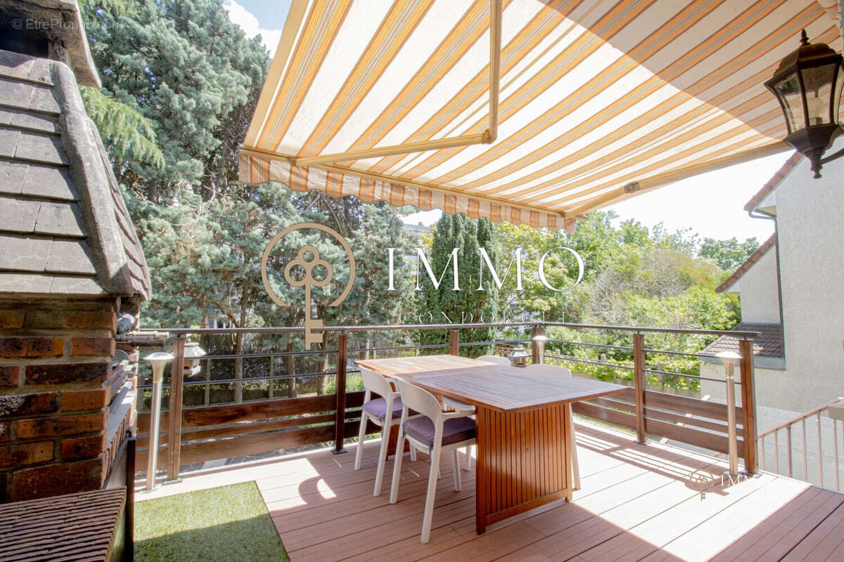 Maison à L'HAY-LES-ROSES