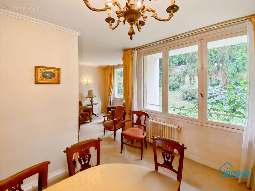 Appartement à LE PLESSIS-ROBINSON