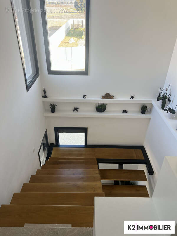 Maison à MONTELIMAR