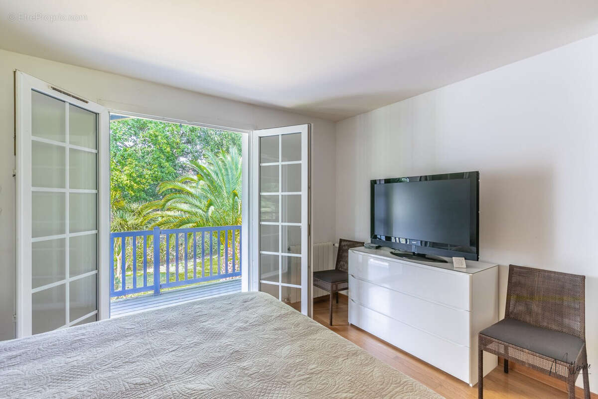 Maison à BASSUSSARRY