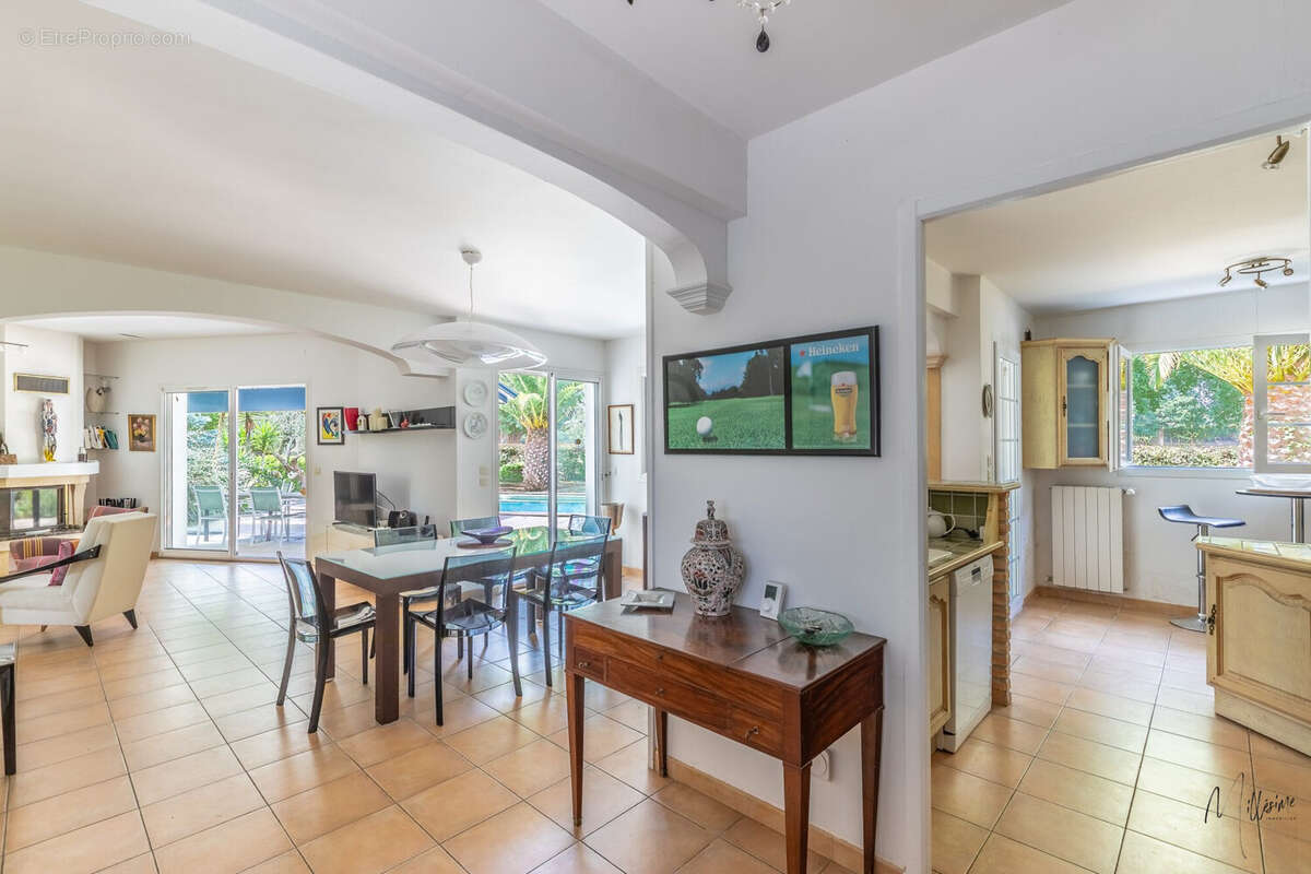 Maison à BASSUSSARRY