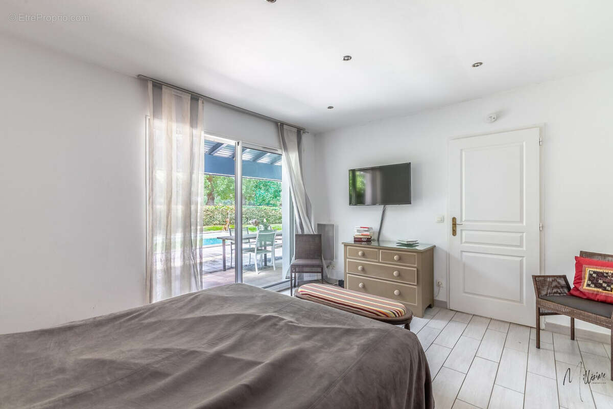 Maison à BASSUSSARRY