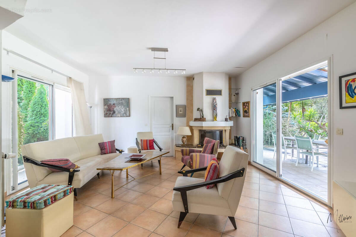 Maison à BASSUSSARRY